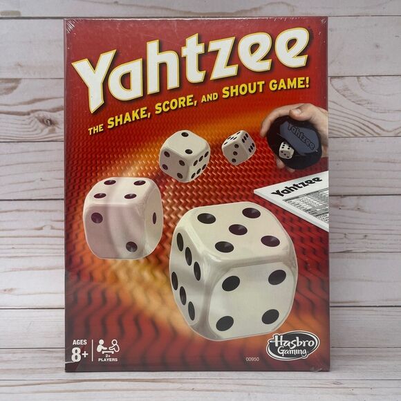 Yahtzee Classic Hasbro Dice Board Game Shake Score Shout New - Picture 1 of 6